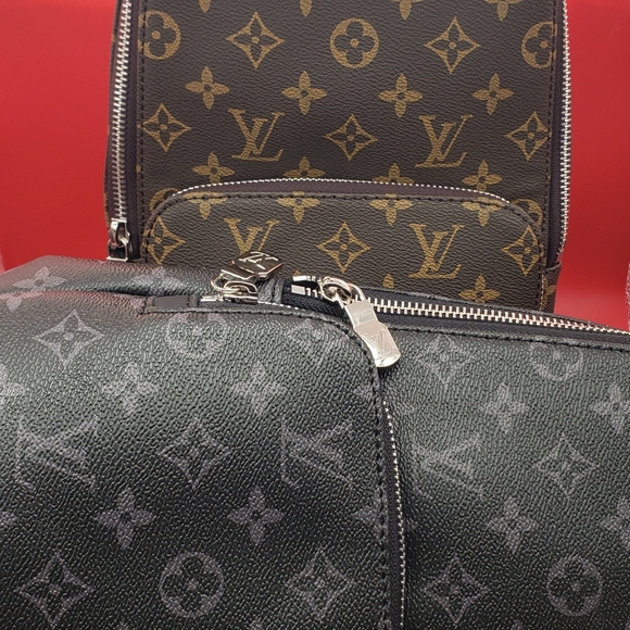 100% Authentic Louis Vuitton Monogram Sling - Picture 4 of 4